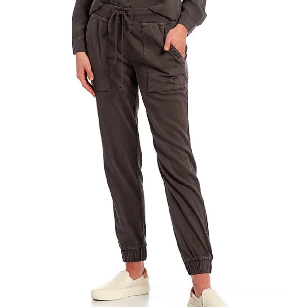 Cloth and Tone Drawstring Joggers